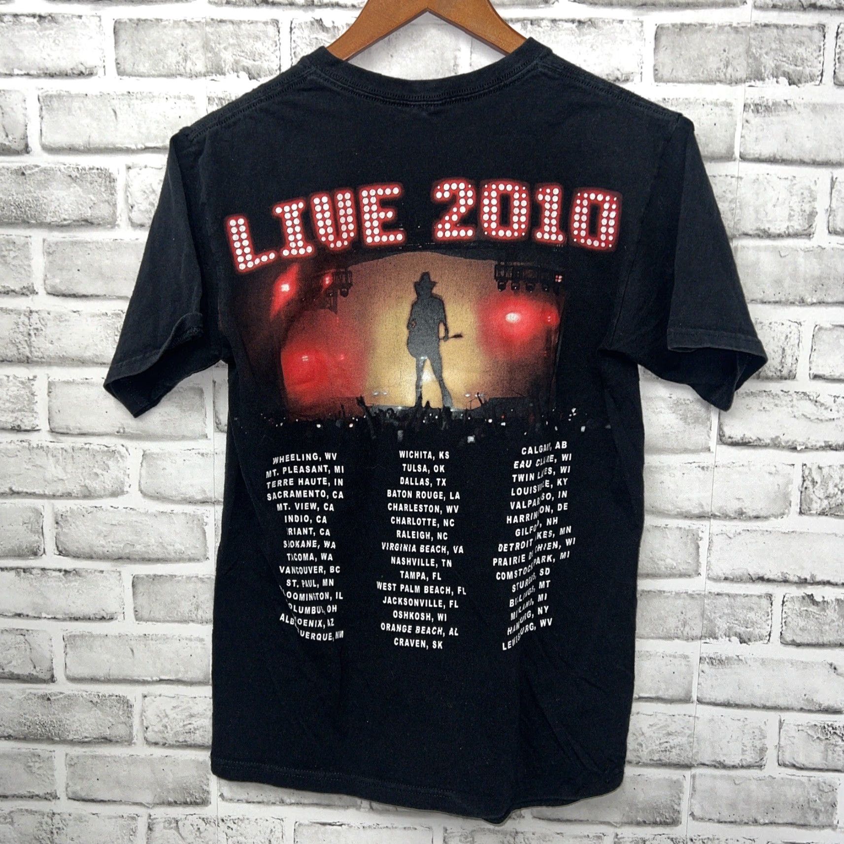 Vintage Jason Aldean 2010 Tour T-Shirt Mens Size S Black Shirt"} Size US S / EU 44-46 / 1 - 3 Thumbnail