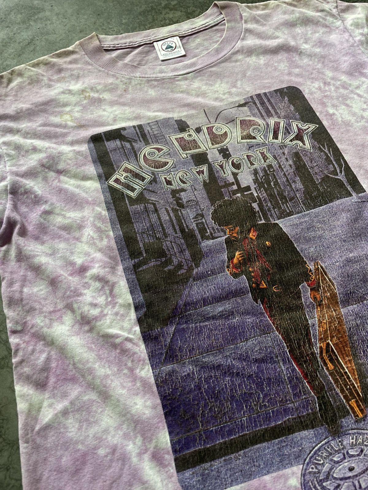 Band Tees × Delta × Vintage Vintage 1997 Jimi Hendrix New York “PURPLE HAZE” Band Tees Size US M / EU 48-50 / 2 - 2 Thumbnail