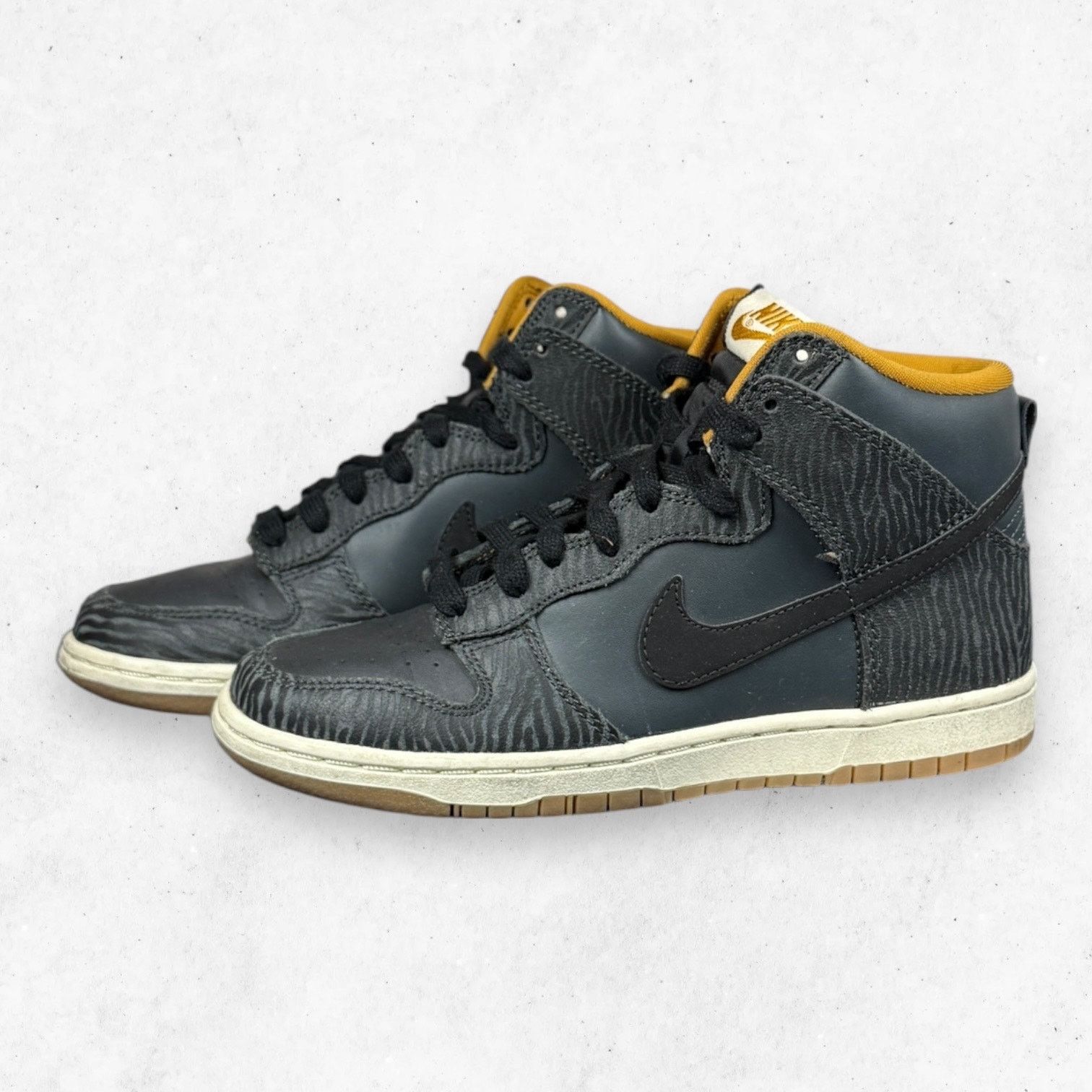 Nike Nike Dunk High Skinny Tiger Print Black Gold Sz 6 Size US 6 / IT 36 - 3 Thumbnail