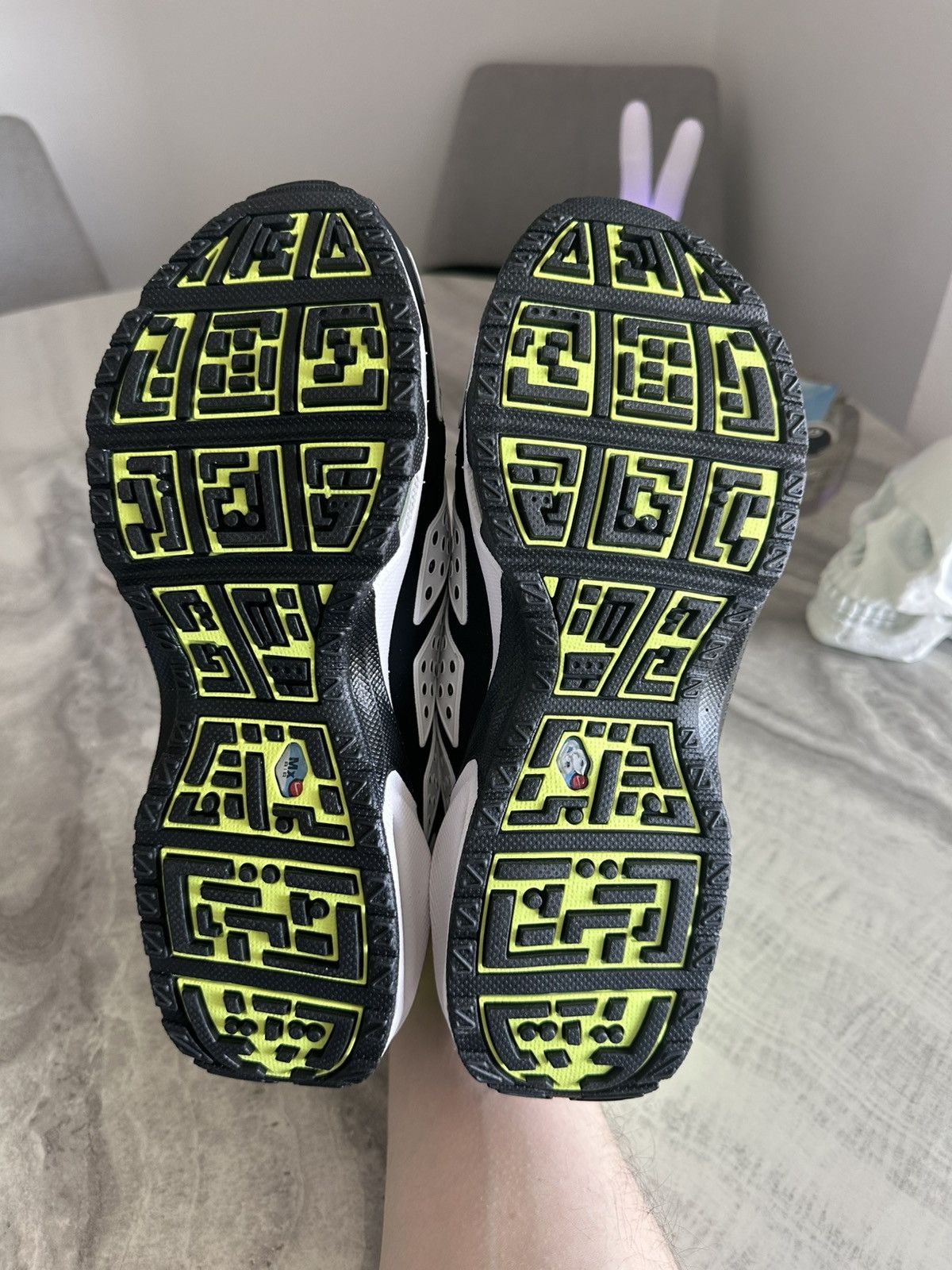 Nike Nike Air Max SNDR Women’s Sneakers in Volt / Black Size US 9 / IT 39 - 11 Thumbnail