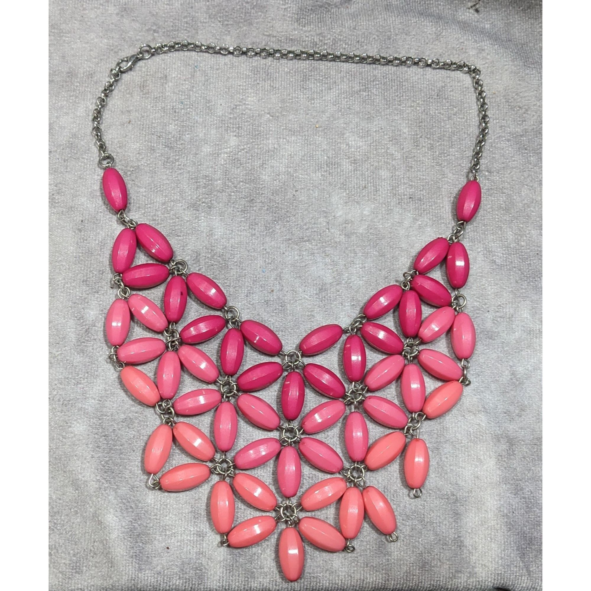 Other Fairycore Pink Ombre Beaded Floral Bib Necklace Size ONE SIZE - 6 Thumbnail