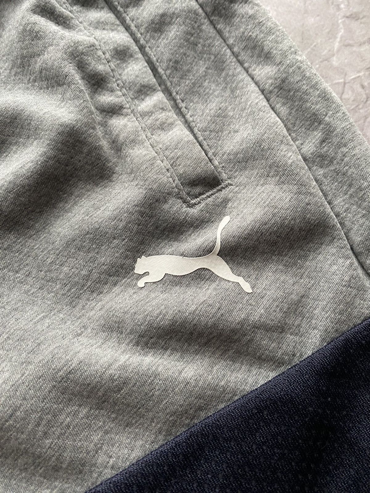 BMW × Puma Puma & BMW Motorsport Shorts Gray Size M Size US 31 - 5 Thumbnail
