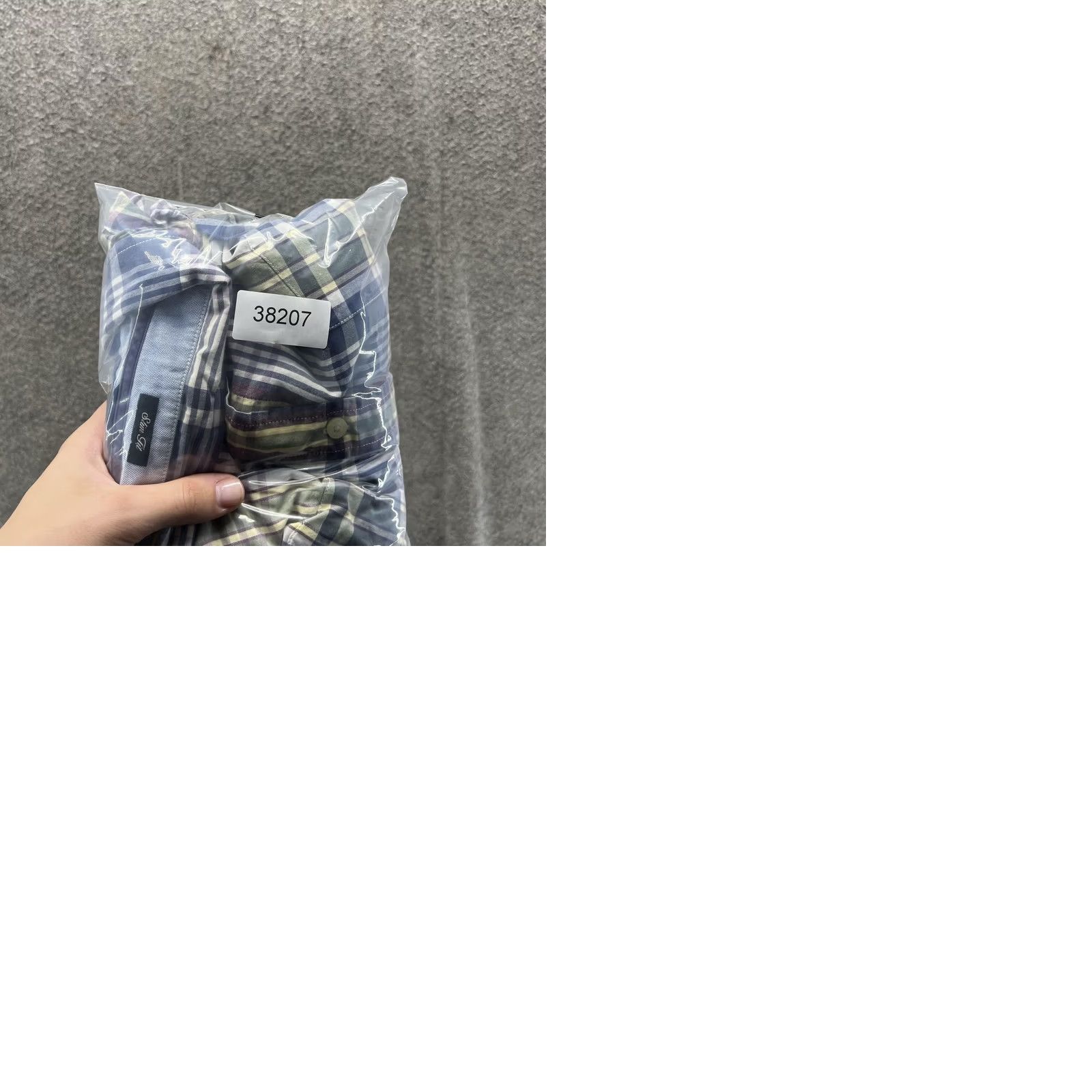 Tommy Hilfiger VINTAGE? No. Tommy Hilfiger Shirt Mens XL Blue Green Plaid Slim Fit Button Front Casual Shirt XL Blue Plaid Slim Fit Button-Front Casual Mens Size US XL / EU 56 / 4 - 9 Thumbnail