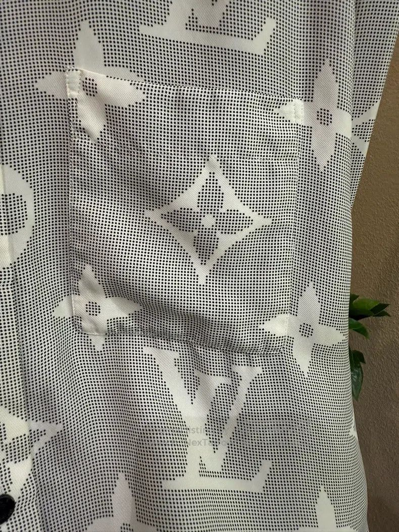 Louis Vuitton Louis Vuitton Grey full print shirt Size XS / US 0-2 / IT 36-38 - 4 Thumbnail