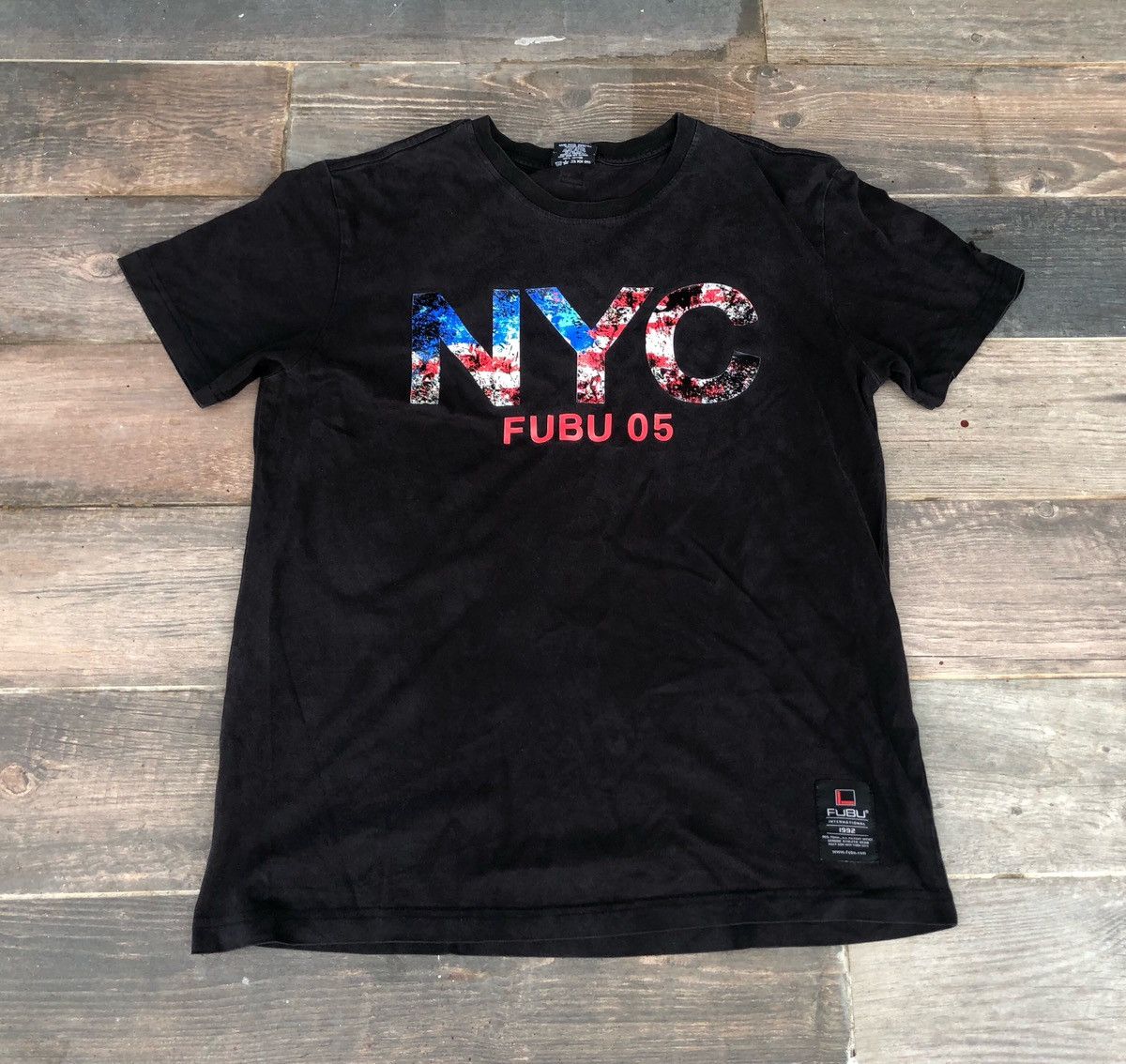 Fubu 🔥Mega Rare 🔥 Vintage Fubu NYC 05 T-shirt 🔥 Size US L / EU 52-54 / 3 - 1 Thumbnail