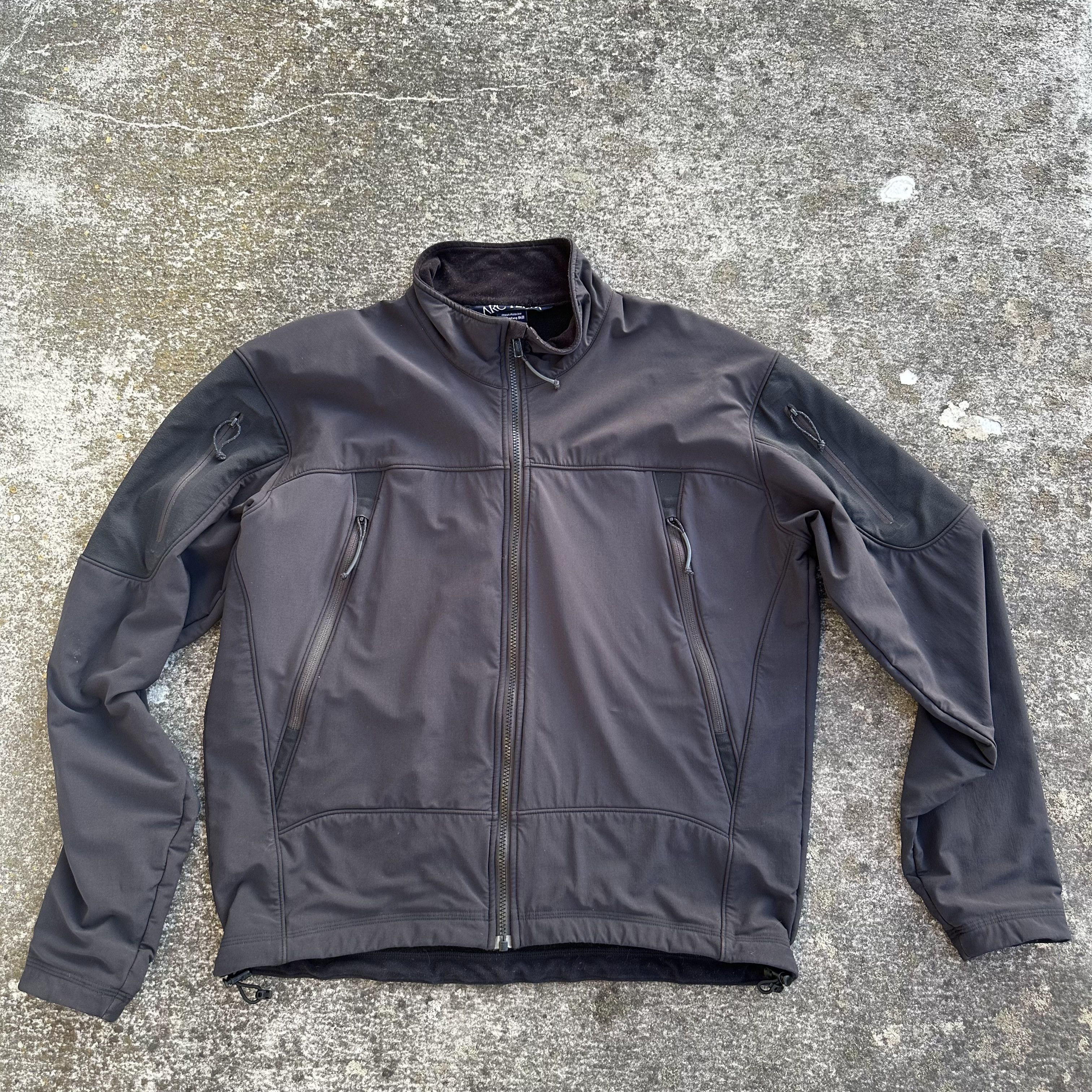 Arc'teryx Arcteryx Leaf Bravo Jacket (Gen 1) 🇨🇦 | Grailed