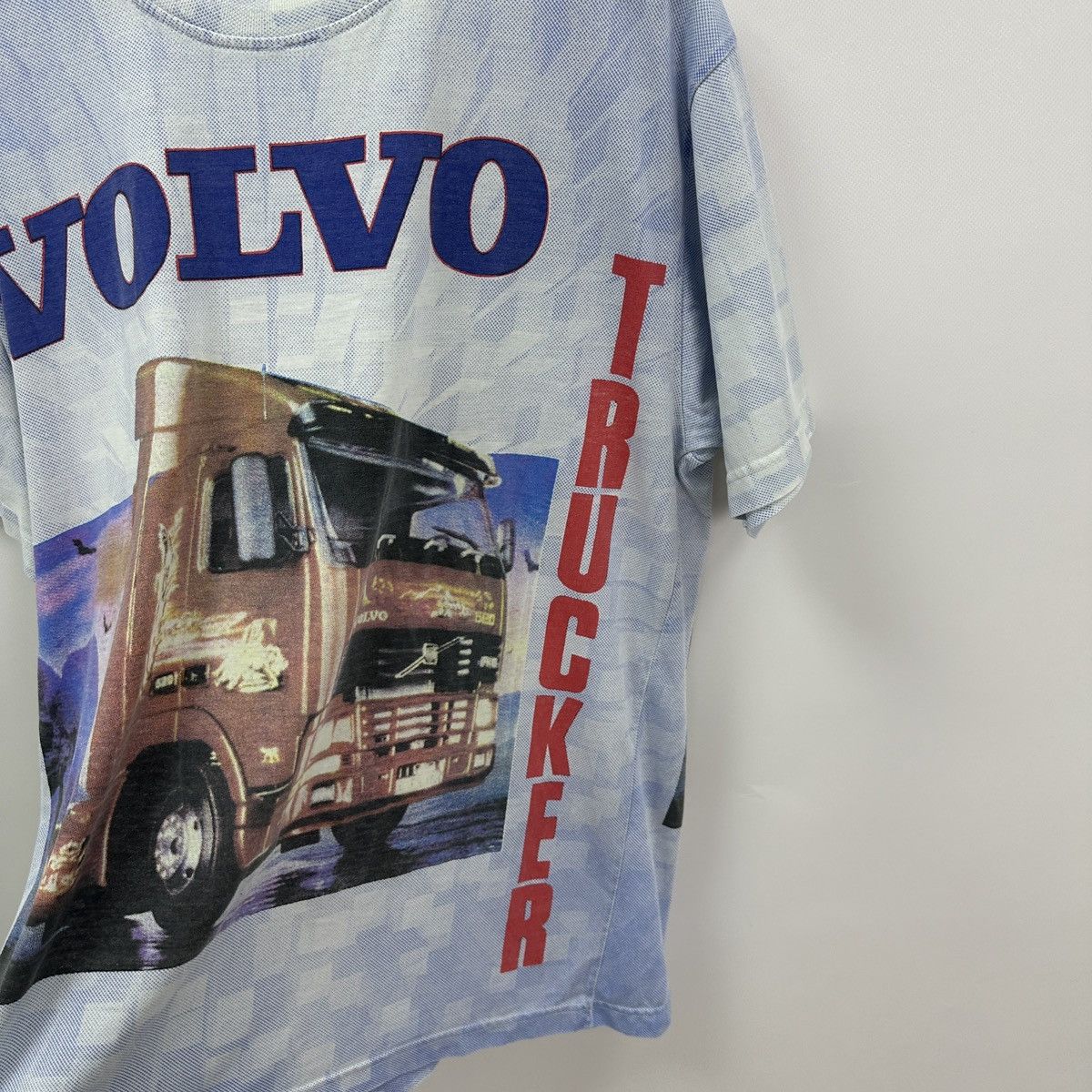 Vintage Vintage 90s Volvo trucker aop tee y2k cars truck driver hype Size US XL / EU 56 / 4 - 8 Thumbnail