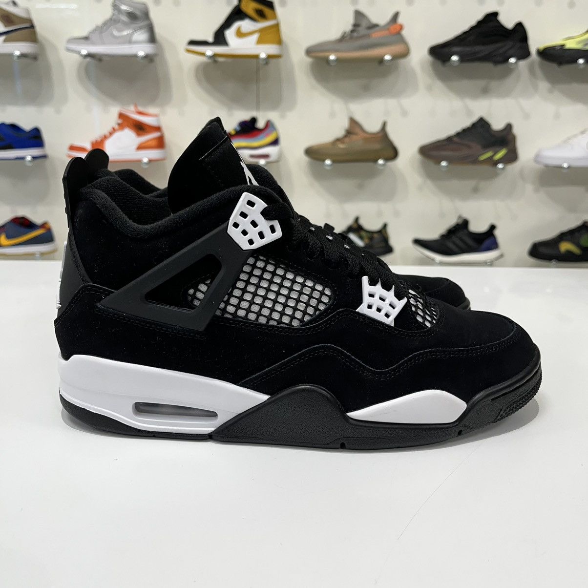Nike Air Jordan 4 Retro White Thunder Size US 9 / EU 42 - 7 Thumbnail