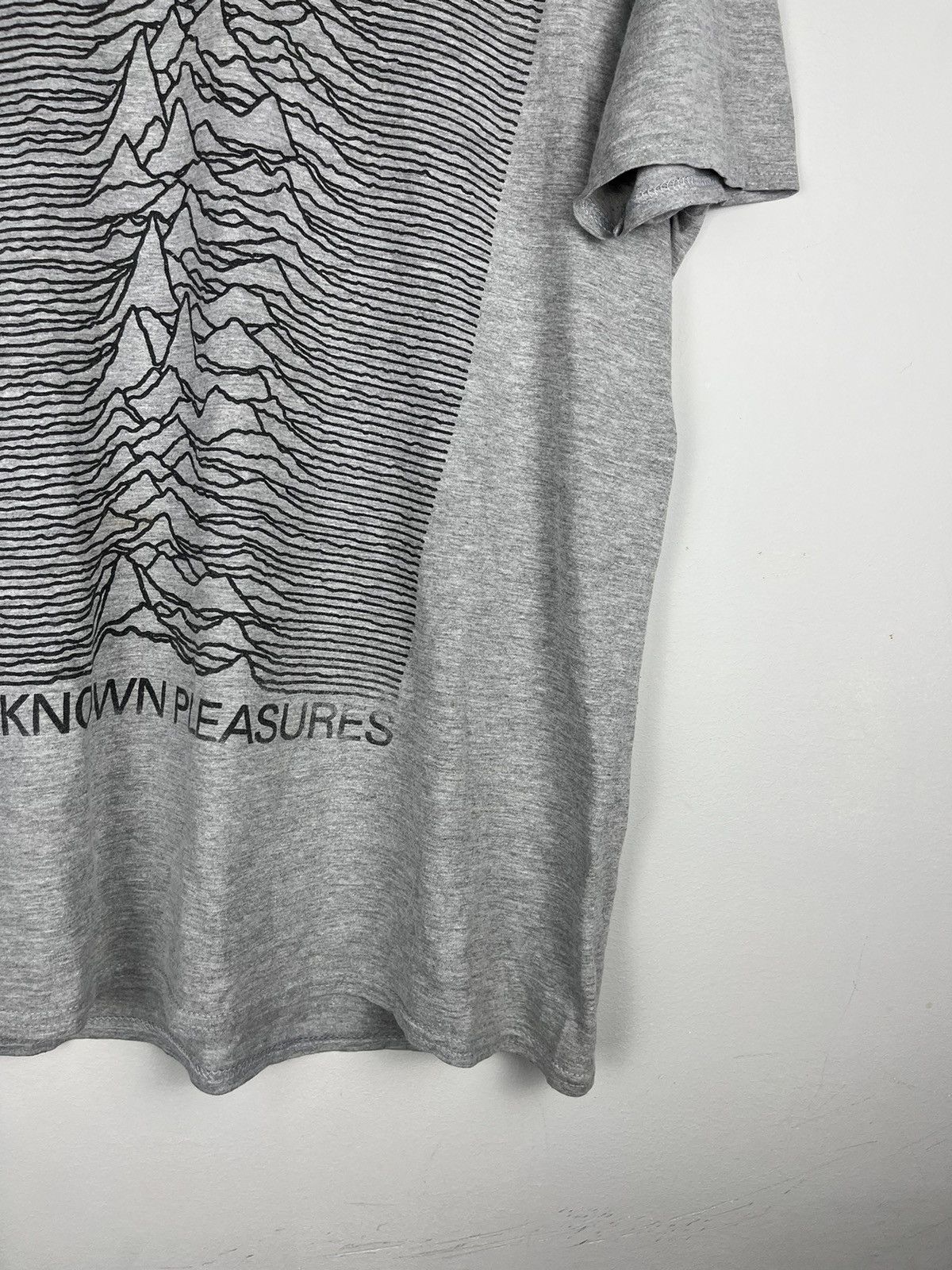 Band Tees × Joy Division Vintage Joy Division Unknown Pleasures Faded T Shirt Size US M / EU 48-50 / 2 - 5 Thumbnail