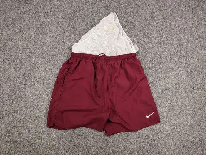 Nike Vintage 90's Nike Shorts Big Logo swoosh casual Streetwear Size US 34 / EU 50 - 7 Thumbnail
