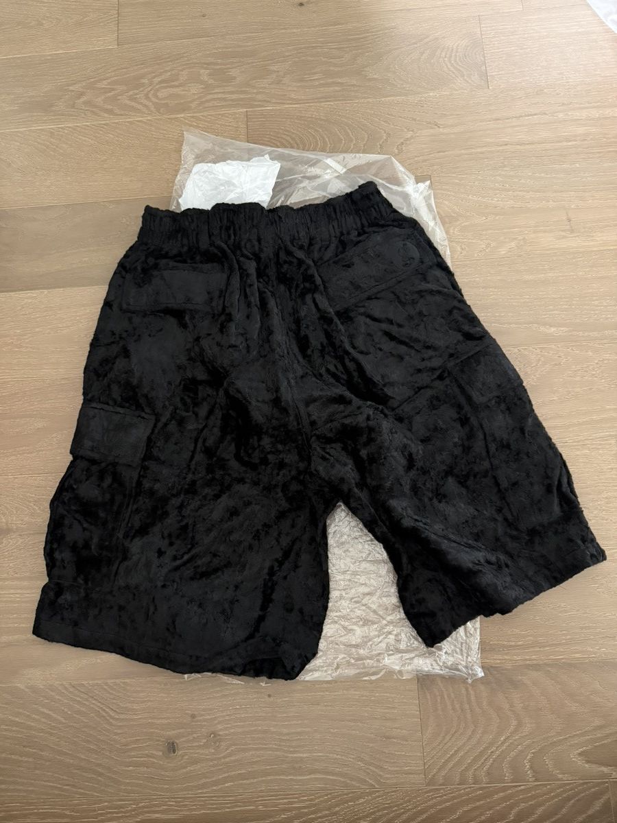 Supreme Supreme GOODENOUGH Crushed Rayon Cargo Short Black Size 32 Size US 32 / EU 48 - 2 Thumbnail