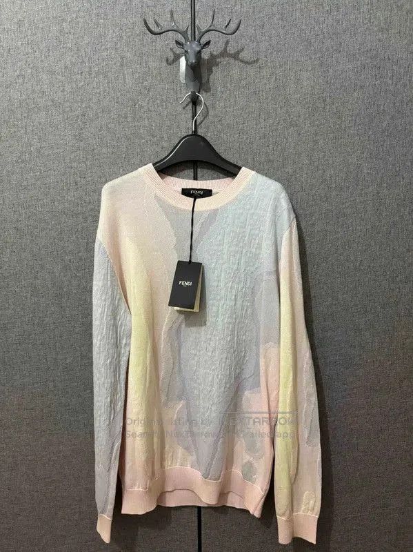Fendi Fendi Color Block Logo Knit Sweater for Men . Size US XL / EU 56 / 4 - 1 Thumbnail
