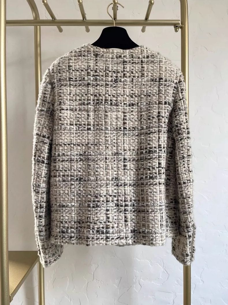 Chanel Chanel Beige tweed jacket Size XS / US 0-2 / IT 36-38 - 2 Thumbnail