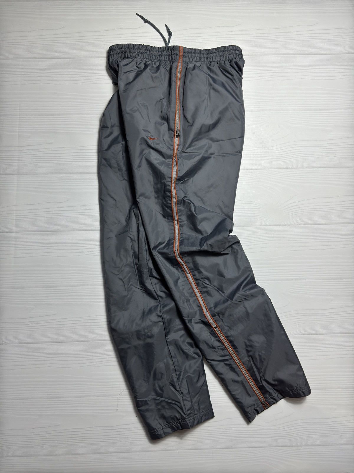 Nike × Vintage Vintage Nike Pants Embroidered Nylon Drill Pants Joggers Y2K Size US 34 / EU 50 - 1 Thumbnail