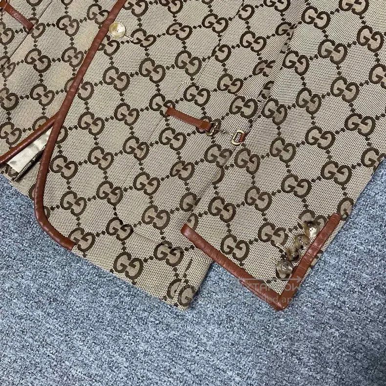 Gucci Gucci Full-printed old-fashioned leather-stitched suit jac Size US S / EU 44-46 / 1 - 4 Thumbnail