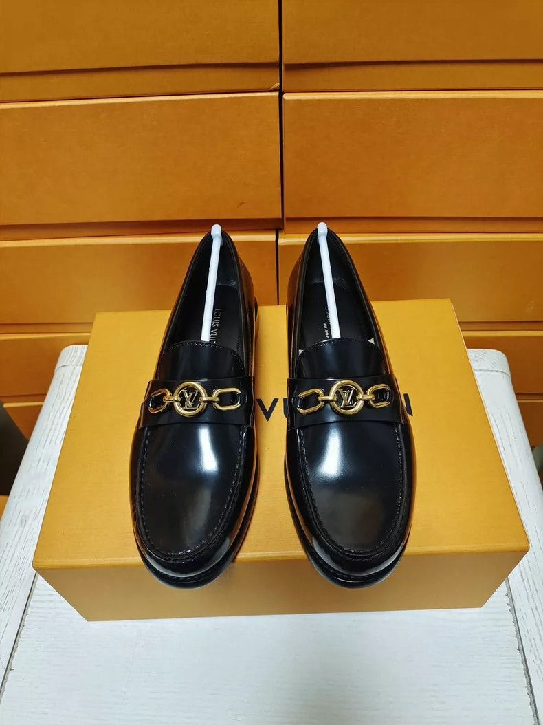 Louis Vuitton Louis Vuitton LV Louis Vuitton Metal Logo Loafers-2506 Size US 6 / IT 36 - 3 Thumbnail