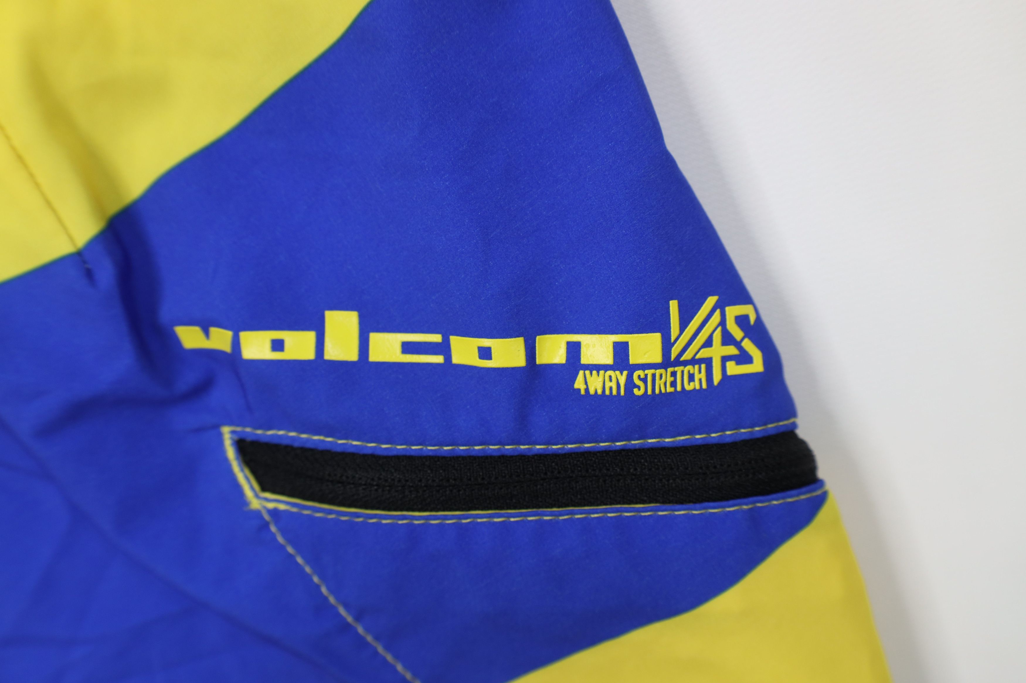 Volcom Vintage Volcom Stretch Boardies Board Shorts Trunks Size US 30 / EU 46 - 13 Thumbnail