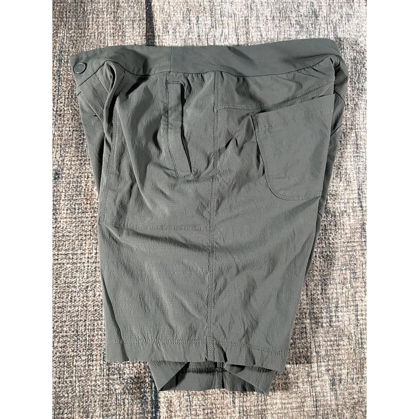 Athleta Athleta Womens Trekkie Bermuda Shorts Grey Size 8 Size 30" / US 8 / IT 44 - 2 Thumbnail