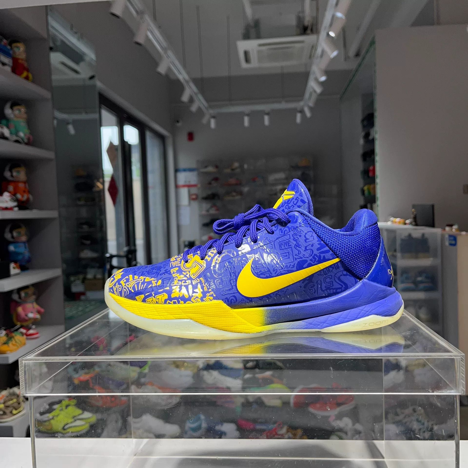 Nike Nike Lowtop Sneakers 8 Men Size US 8 / EU 41 - 1 Thumbnail