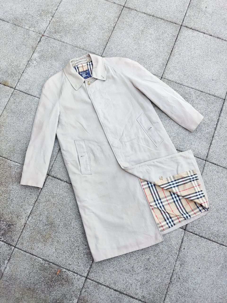 Burberry Vintage Burberry Beige Trench Coat Classic Luxury Outerwear Size US L / EU 52-54 / 3 - 1 Thumbnail