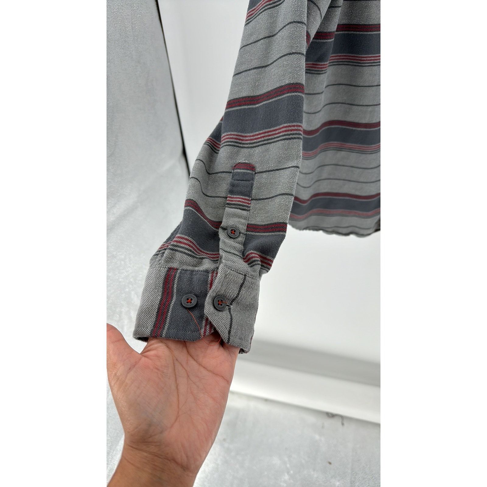 Marmot Marmot gray red Striped button down wool blend gorpcore XL Size US XL / EU 56 / 4 - 9 Thumbnail