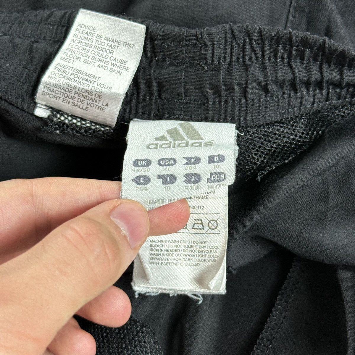 Adidas Adidas Essentials Logo Track Pants Vintage Size US 34 / EU 50 - 7 Thumbnail