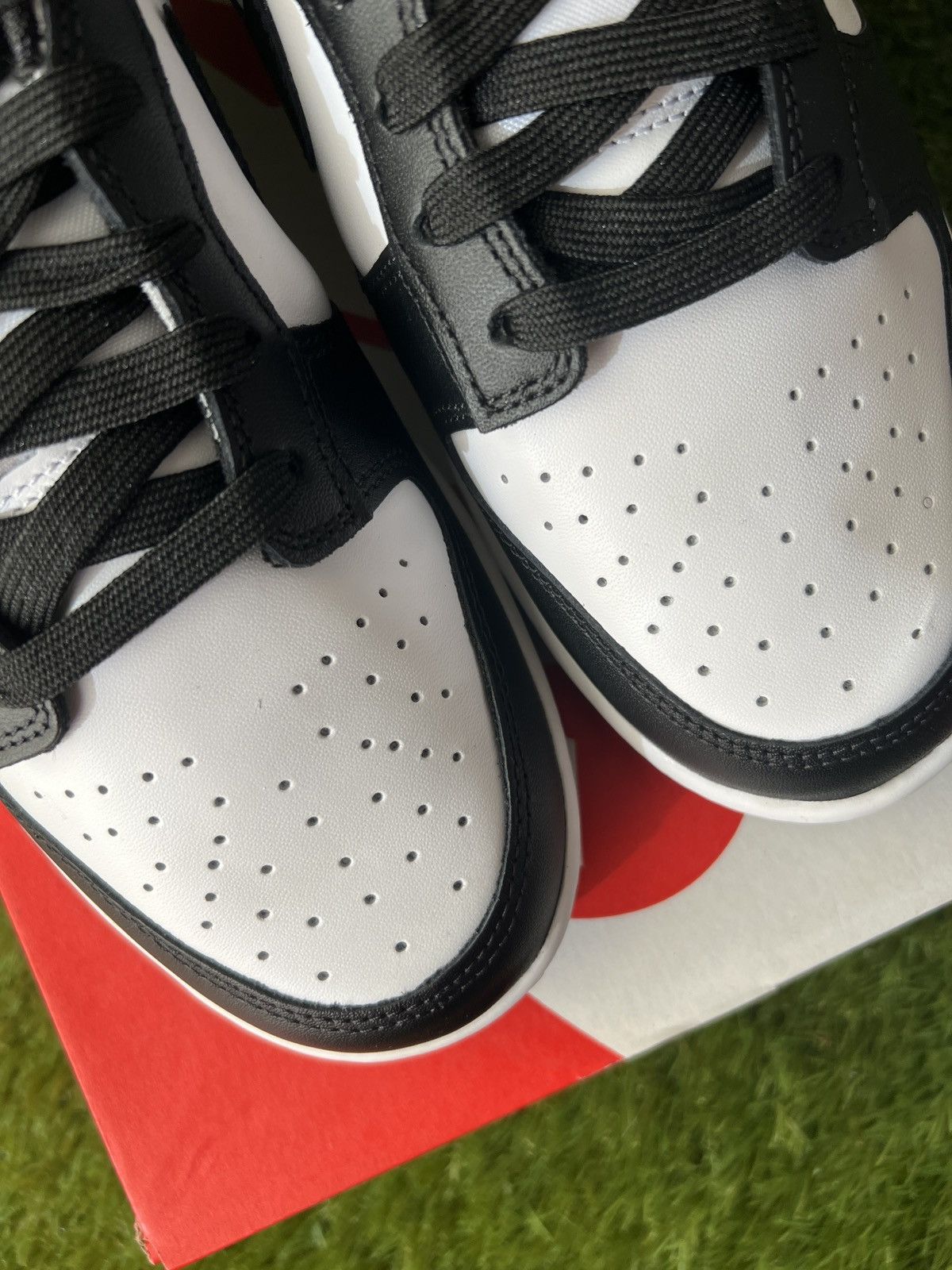 Nike Nike Dunk Low Panda Black White Size 10 BRAND NEW Size US 10 / EU 43 - 5 Thumbnail