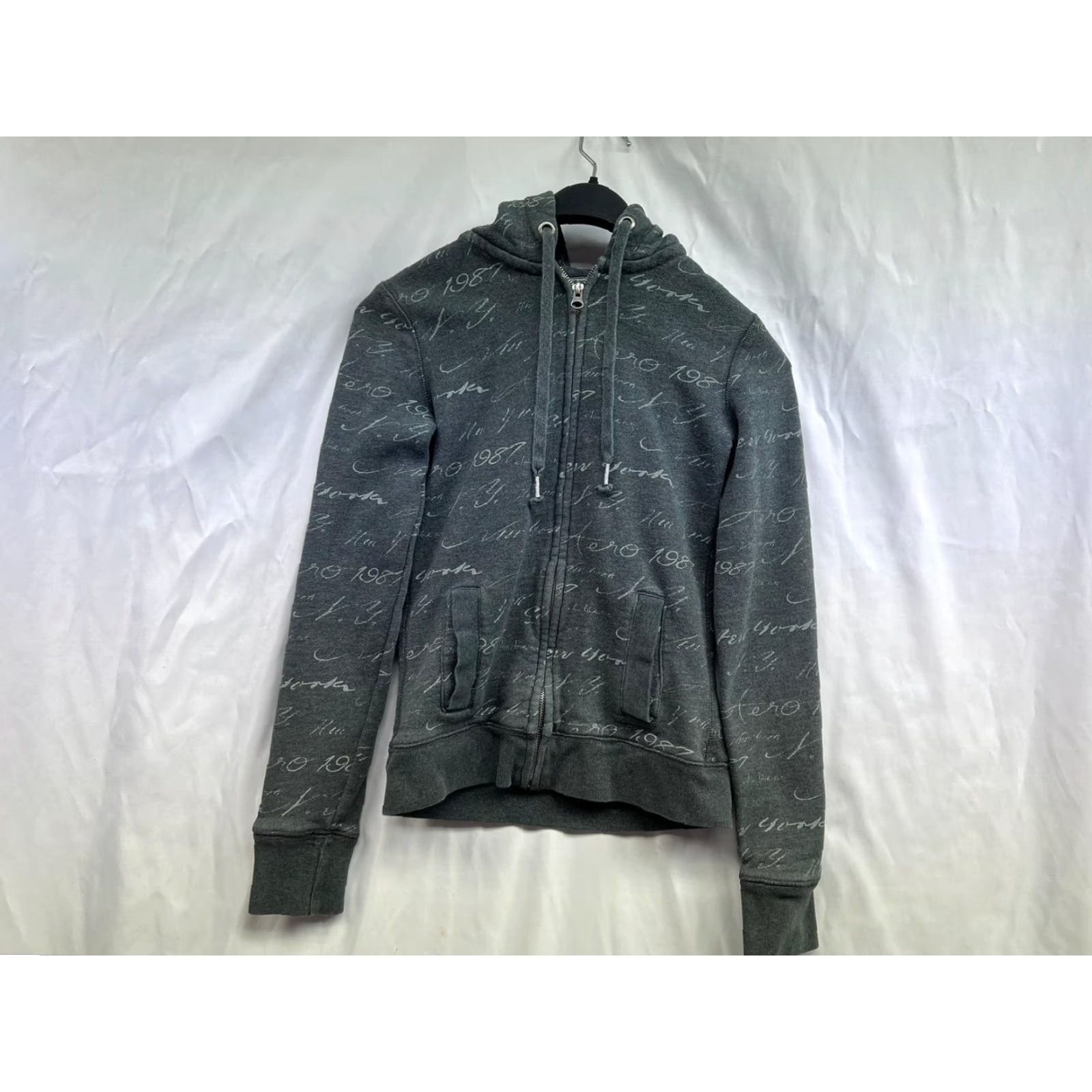 Vintage Aéropostale Sweater Womens XS Gray Pullover Sweatshirt Casual Knit Crew Neck Logo Raglan Sleeve Regular Fit Hoodie Size XS / US 0-2 / IT 36-38 - 2 Thumbnail