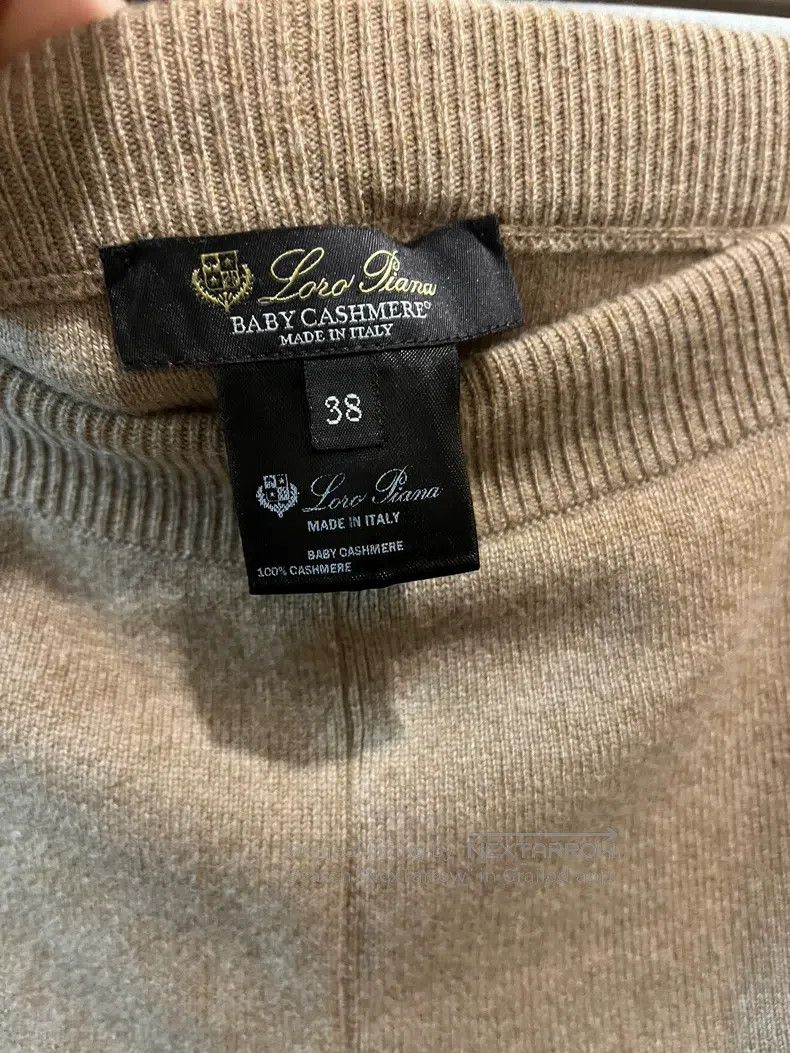 Loro Piana Loro Piana Camel baby cashmere wide-leg pants Size 25" / US 0 / IT 36 - 2 Thumbnail