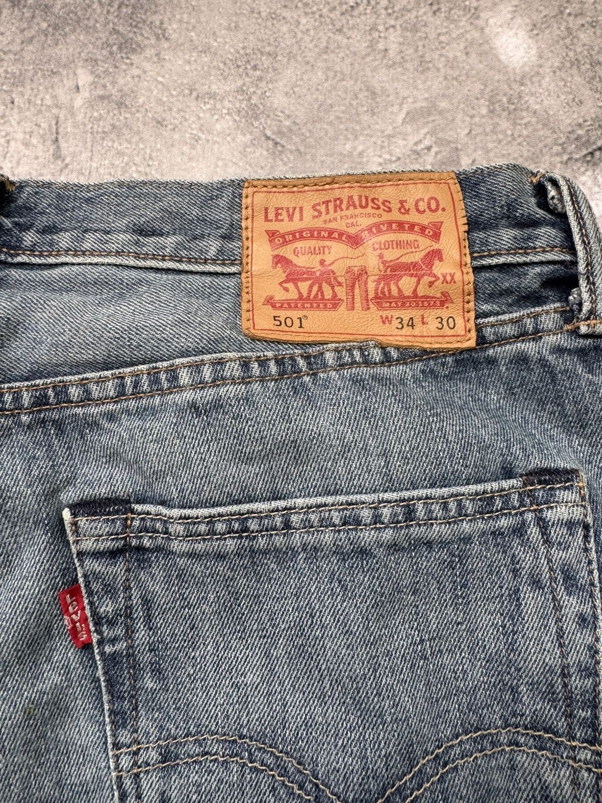 Levi's × Vintage Vintage Levi’s 501 Faded Blue Jeans 34x30 Size US 34 / EU 50 - 4 Thumbnail