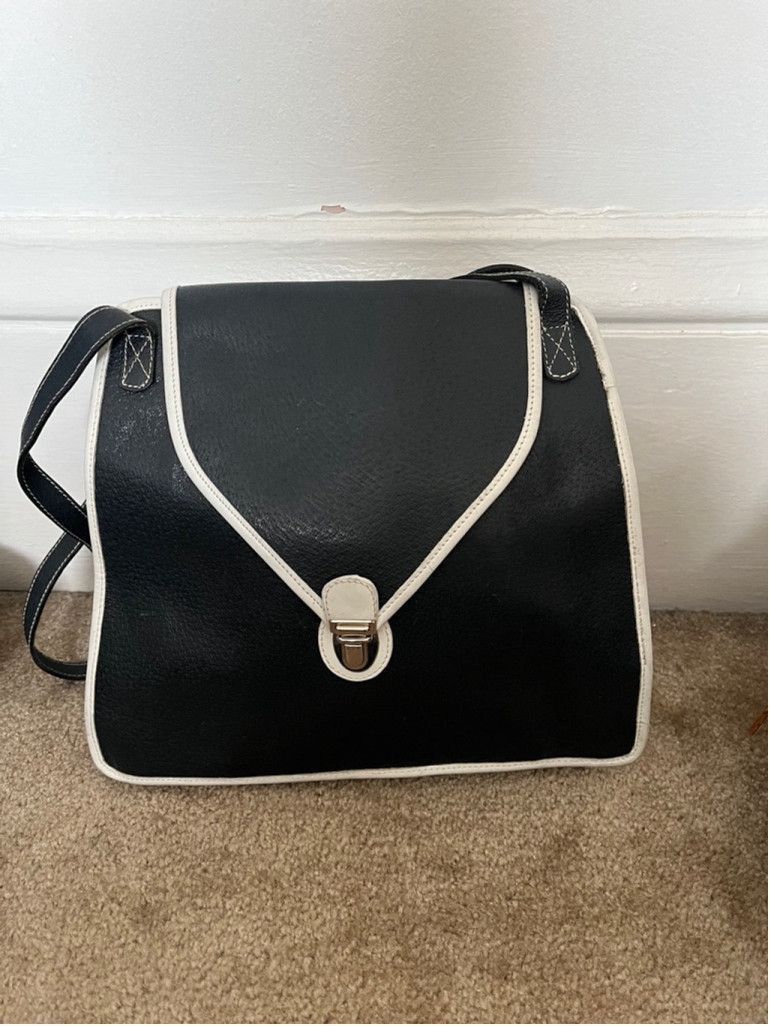 Vintage I magnin blue white leather front flap shoulder bag