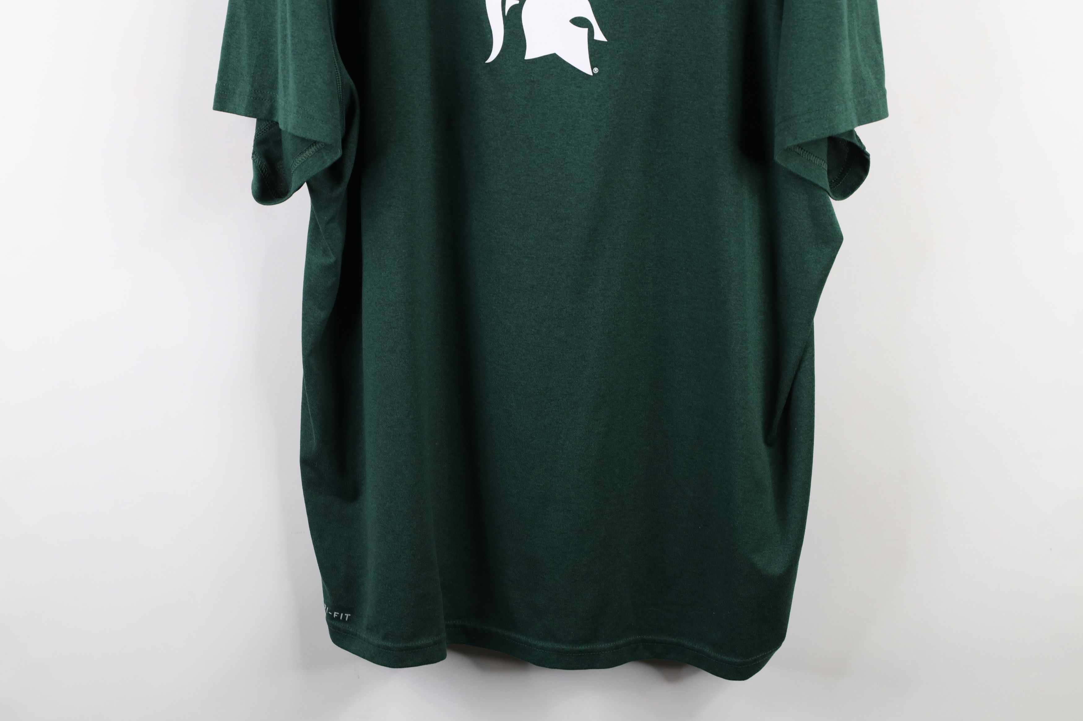 Nike Nike Center Swoosh Michigan State University T-Shirt Green Size US XL / EU 56 / 4 - 3 Thumbnail