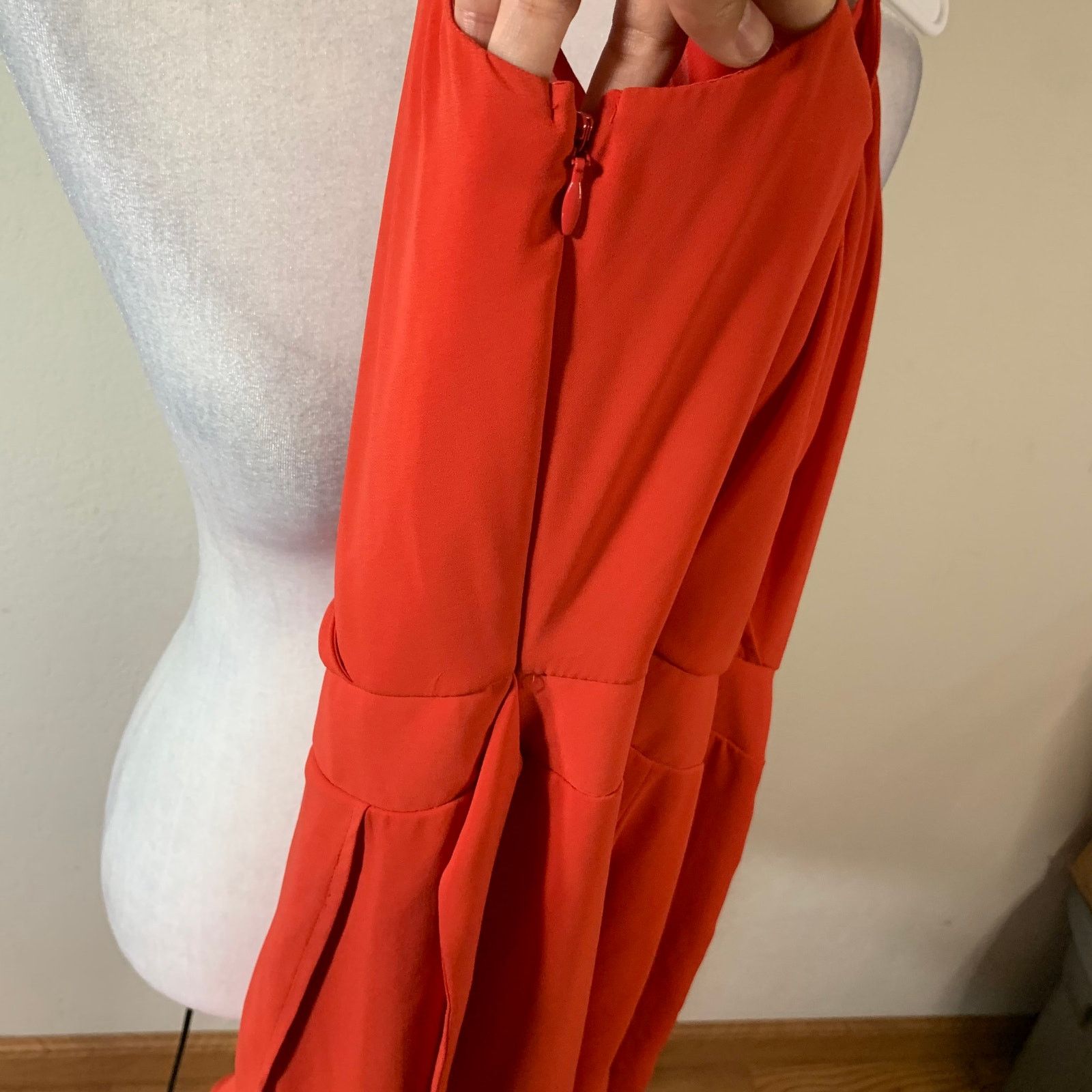 Express Express Coral Romper/Dress Size 4 Size 27" / US 4 / IT 40 - 2 Thumbnail