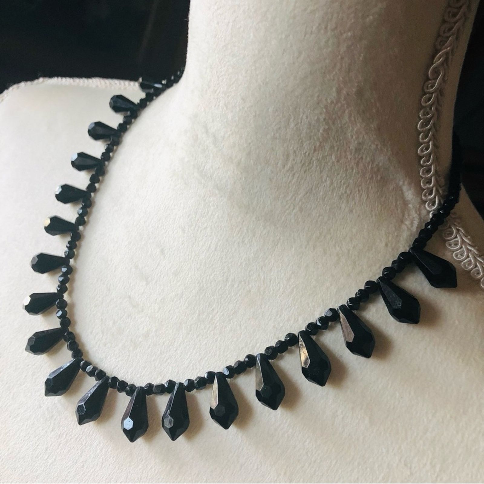 Vintage Vintage 70s-80s faceted black sparkle glass necklace Size ONE SIZE - 5 Thumbnail