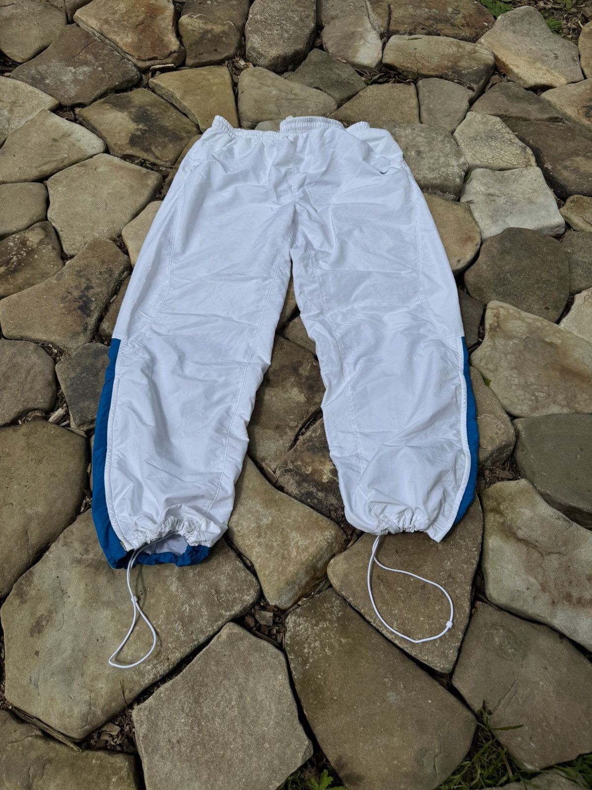 Vintage Vintage Nike Nylon Bagy Y2k Pants Size US 34 / EU 50 - 2 Thumbnail