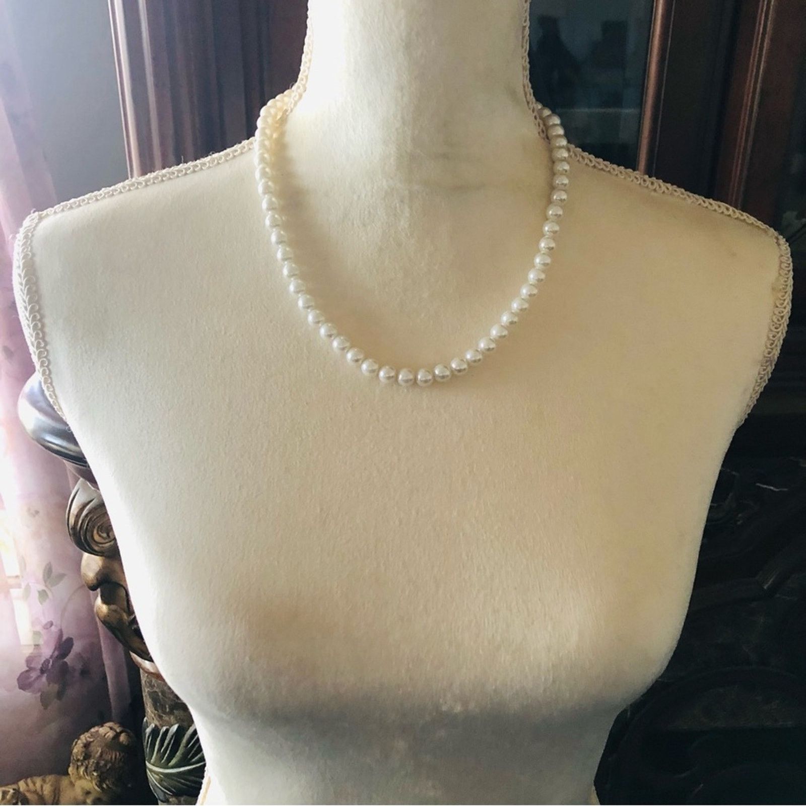 Jewelry Modern classic white glass pearl bead necklace Size ONE SIZE - 5 Thumbnail