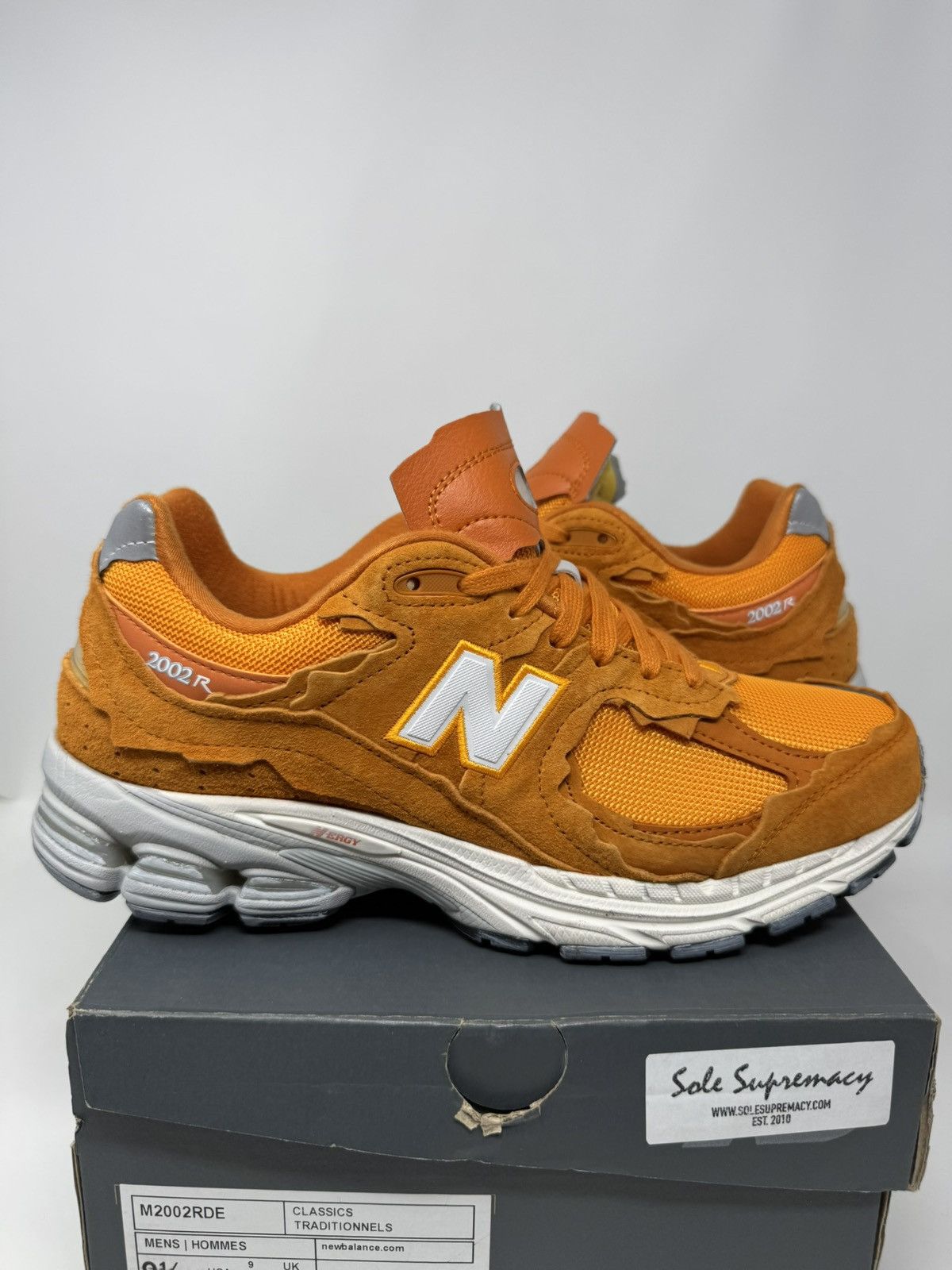 New Balance New Balance 2002R Vintage Orange Size US 9.5 / EU 42-43 - 2 Thumbnail
