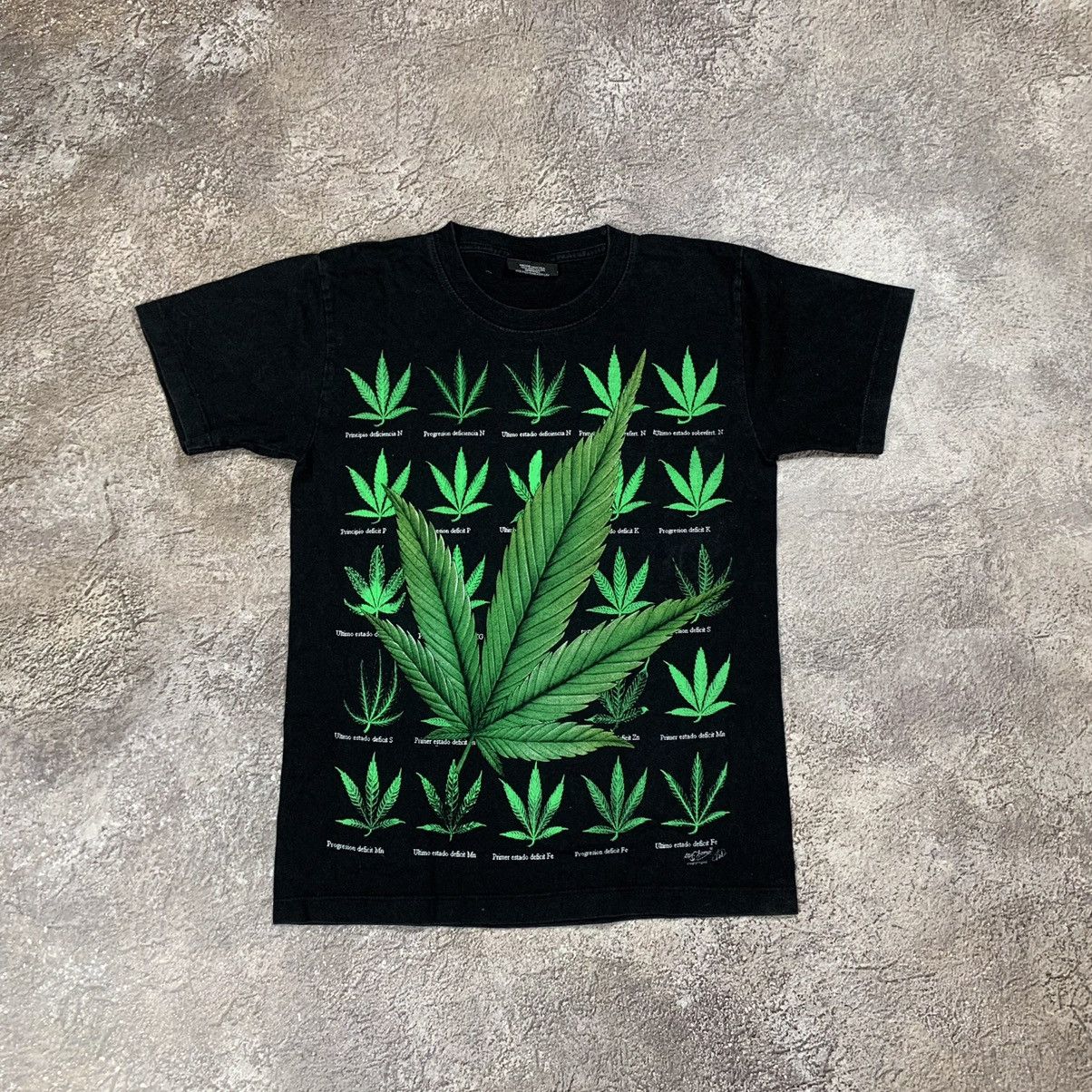 Vintage Vintage Y2K All Over Print Graphic Tee Streetwear Green S Size US S / EU 44-46 / 1 - 1 Thumbnail