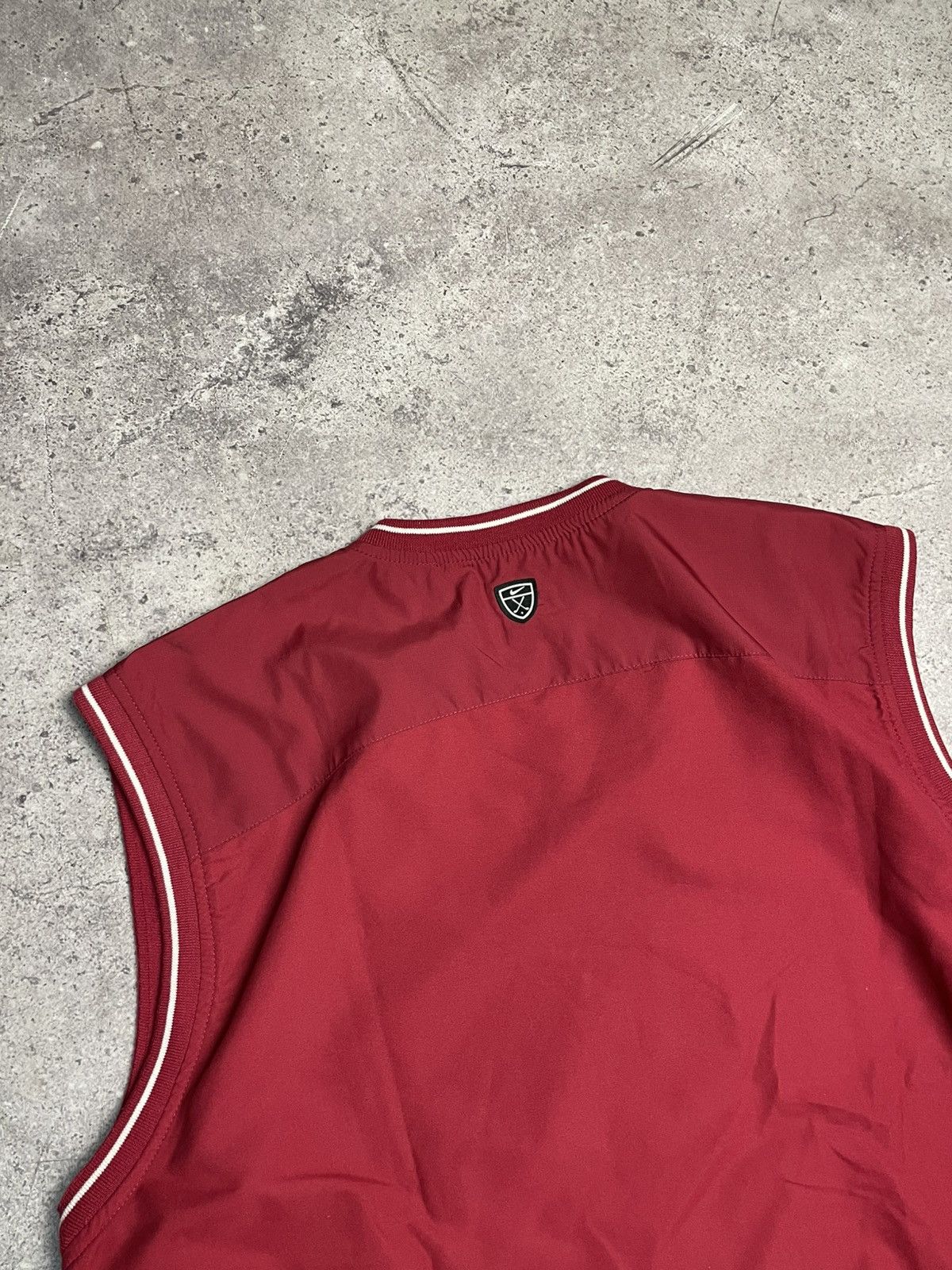 Nike Vintage Nike Golf Vest Sleeveless Size US L / EU 52-54 / 3 - 5 Thumbnail