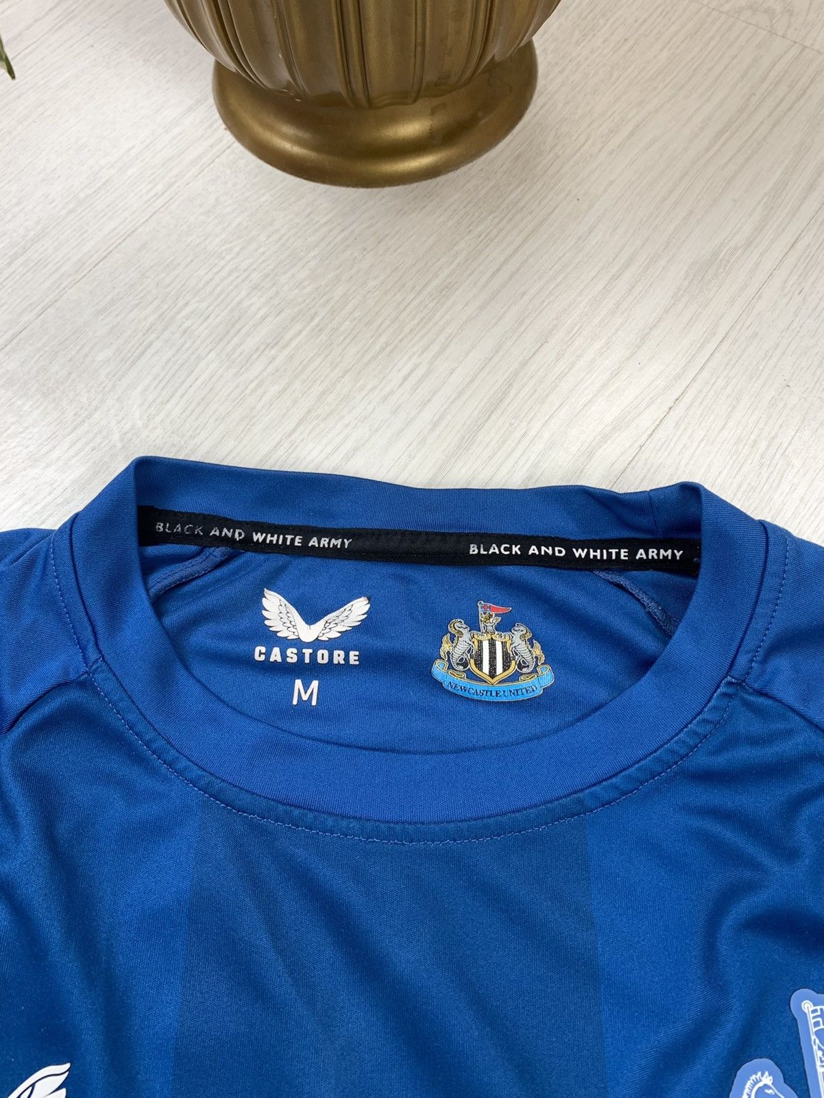 Castore Castore Newcastle United FC 2021-2022 Training Jersey Size M Size US M / EU 48-50 / 2 - 6 Thumbnail