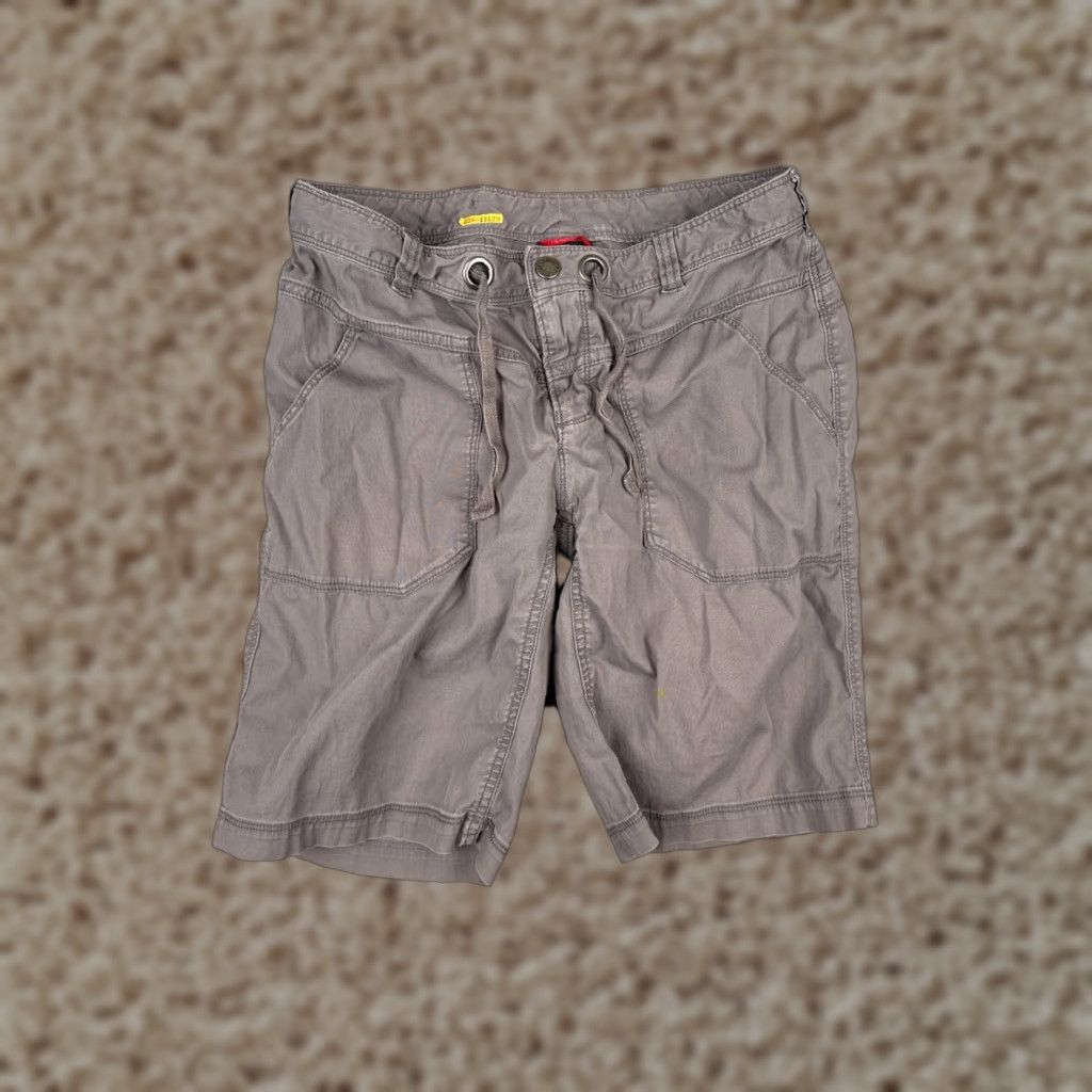 The North Face The North Face Shorts Women 6 Gray Chino Cotton Blend Twill Hiking Camp 31x10 Size 28" / US 6 / IT 42 - 1 Thumbnail
