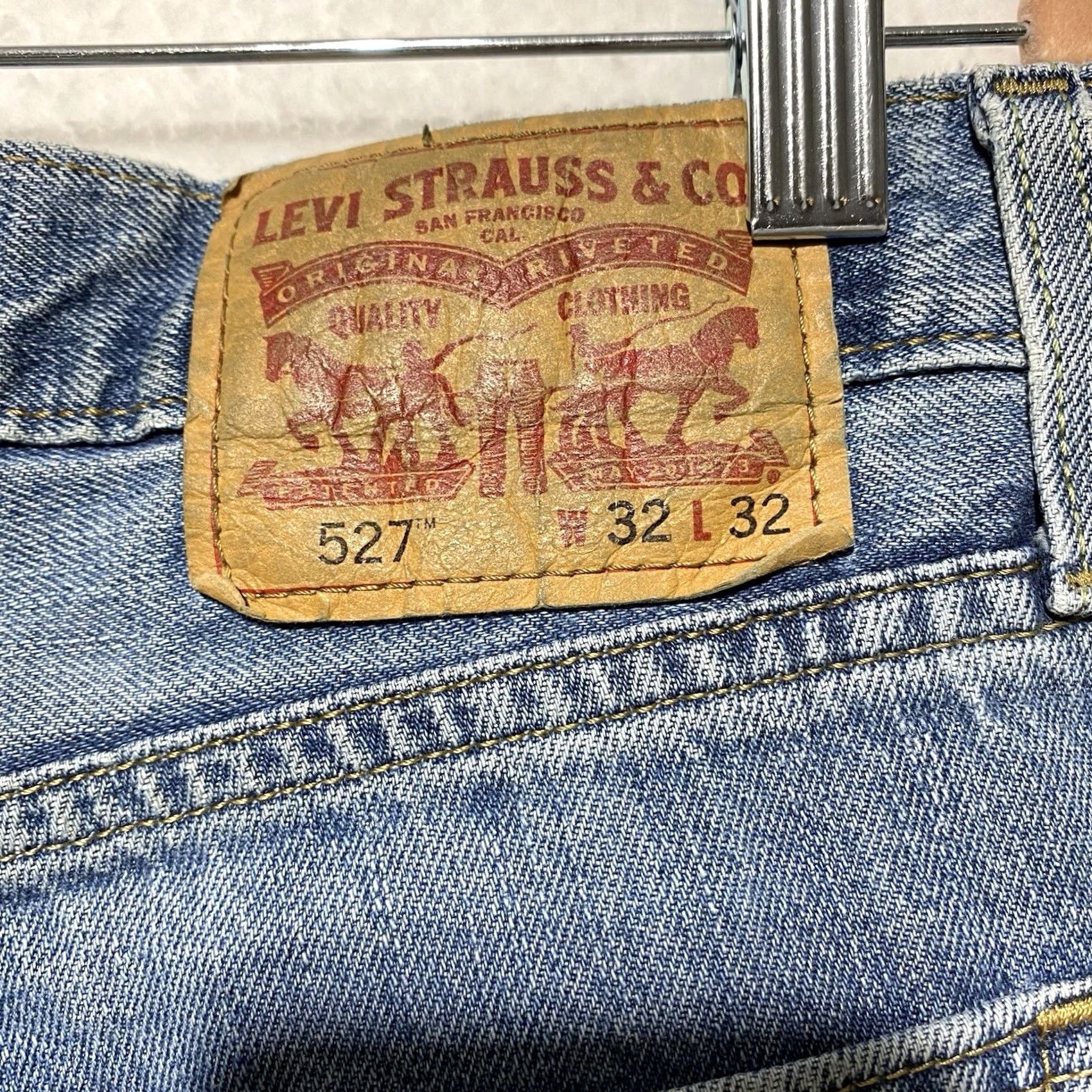 Levi's Levi's 527 Jeans Mens 32x32 Blue Medium Wash Bootcut 5-Pocket Denim Regular Waist 32 Inseam 30 Medium Rise Modern Western Style Size US 32 / EU 48 - 8 Thumbnail