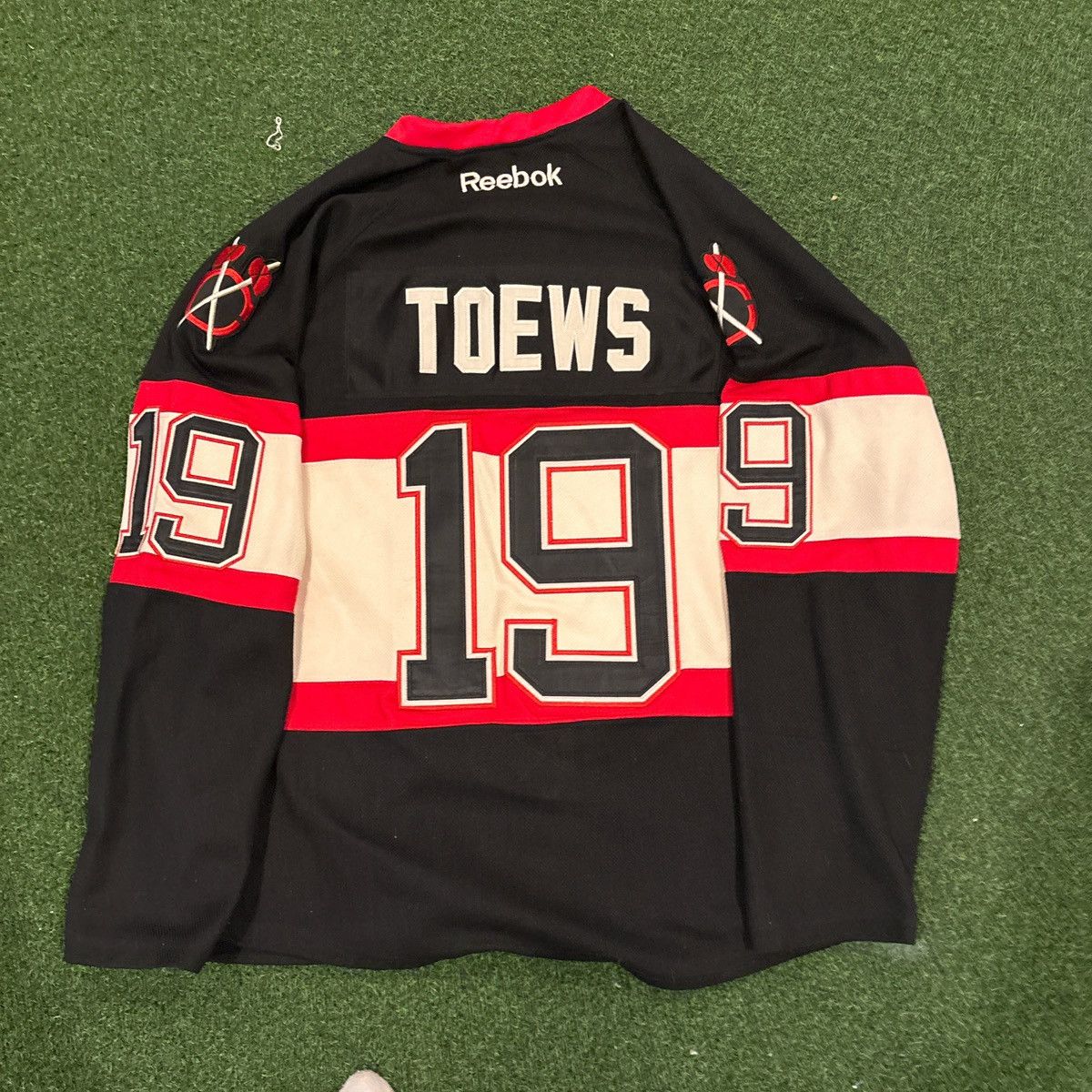 Reebok Jonathan Toews Hockey Jersey Size US M / EU 48-50 / 2 - 2 Thumbnail