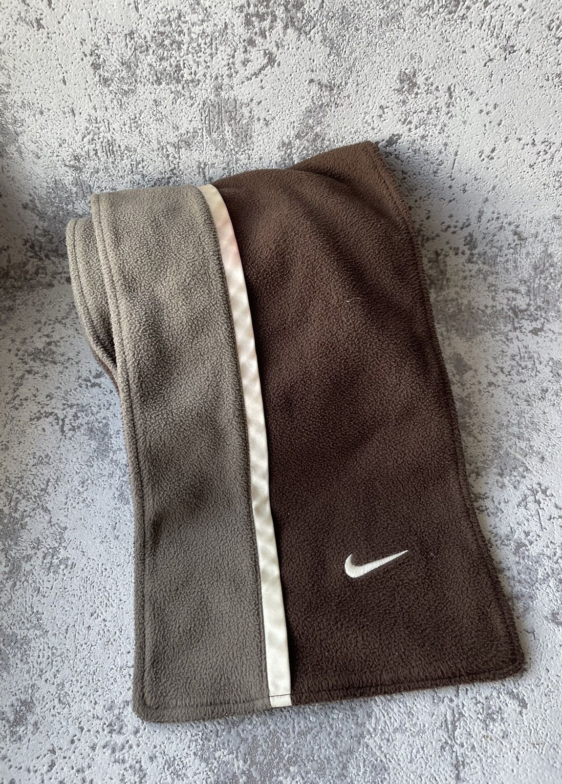 Nike × Vintage Vintage Nike Y2K Brown Fleece Scarf Size ONE SIZE - 1 Thumbnail
