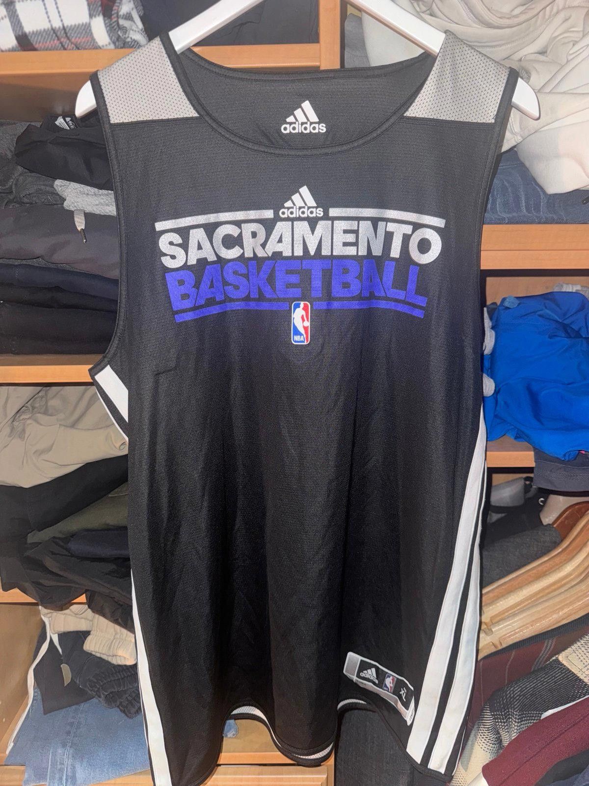 Adidas Adidas x NBA Sacramento Kings Jersey Rare Sz XL +2 Inch Size US XL / EU 56 / 4 - 2 Thumbnail