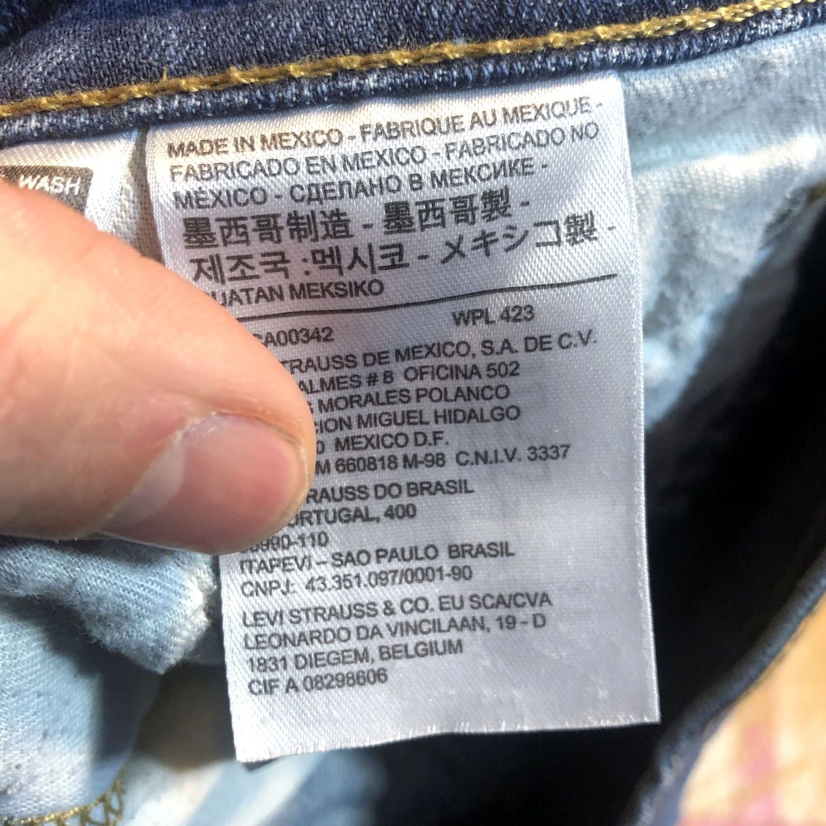 Levi's Levi's 513 Cutoff Shorts Womens 31 Raw Hem Cut Off Denim Jean Blue Distressed Size 24" / US 00 / IT 34 - 7 Thumbnail