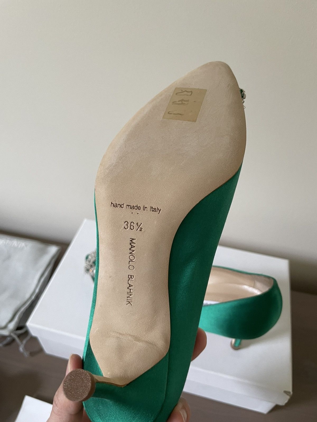 Manolo Blahnik Manolo Blahnik Hangisi Satin Pumps in Green Size US 6.5 / IT 36.5 - 11 Thumbnail