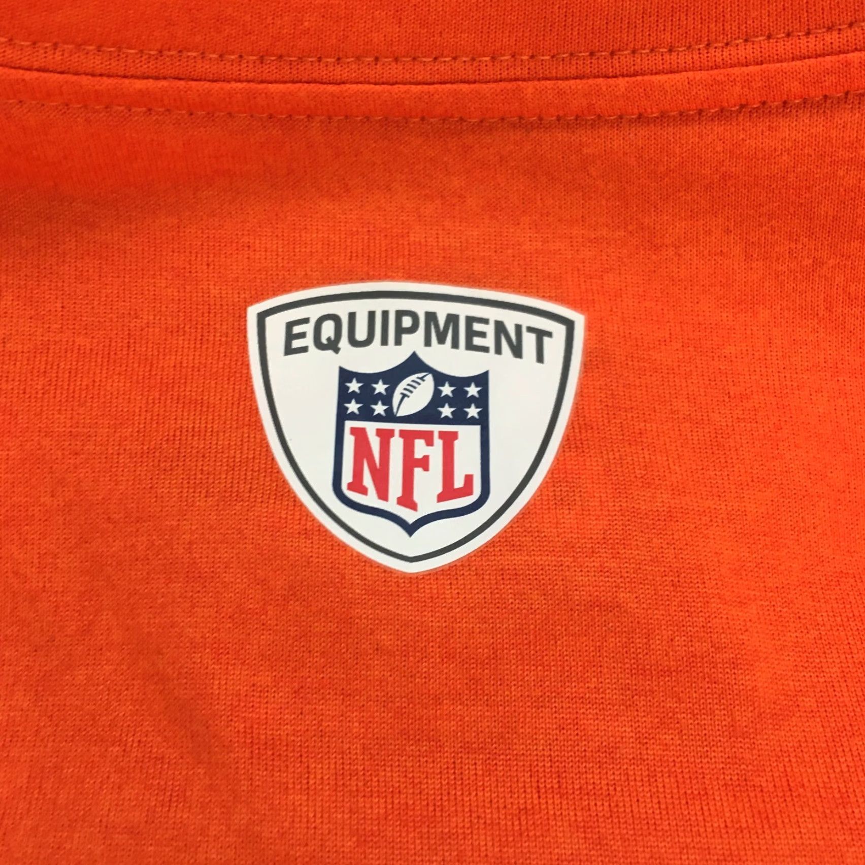 Nike VINTAGE Nike Dri-Fit Denver Broncos T-Shirt Mens Orange M Crew Neck Long Sleeve 90s NFL Shirts Mens Size US M / EU 48-50 / 2 - 4 Thumbnail