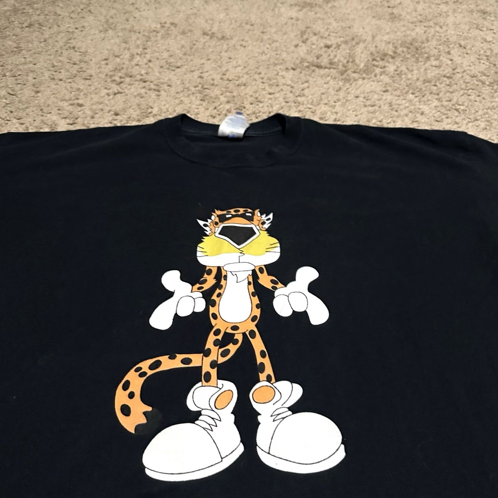 Gildan VINTAGE Cheetos Shirt Men's 2XL Black Graphic Print Chester Cheetah Logo 90s Cartoon Y2K Cotton Crew Neck T-Shirt Size 2XL Mens Size US XXL / EU 58 / 5 - 2 Thumbnail