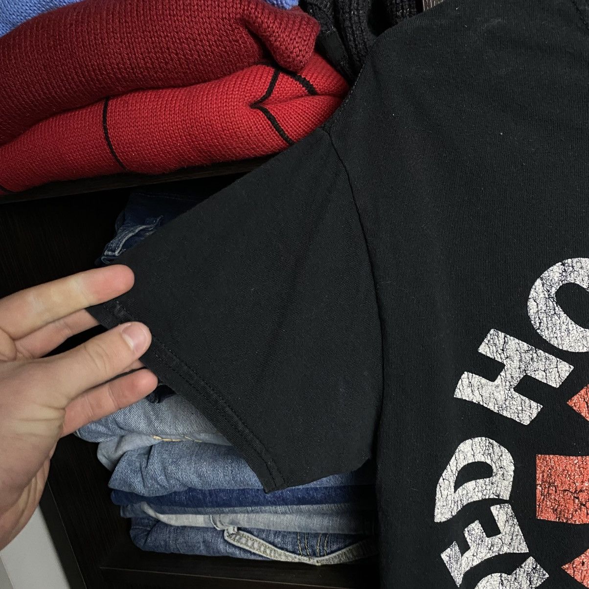 Band Tees Vintage Red Hot Chilipeppers 2011 Big Logo rock band tee Size US S / EU 44-46 / 1 - 5 Thumbnail